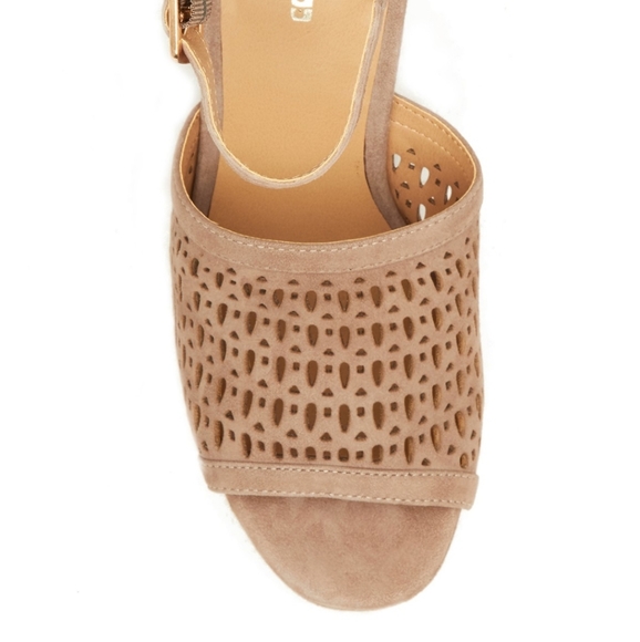 NWT! Joe's Jeans Lorne platform sandals - Picture 3 of 11